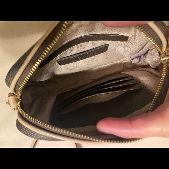Michael Kors monogram crossbody bag - Picture 5 of 5